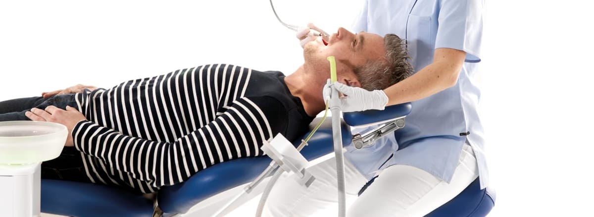 Behandlungsstuhl UnicLine S – Heka Dental A/S, Behandlungseinheiten