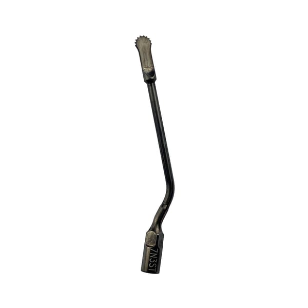 Long crescent saw shaped tip
