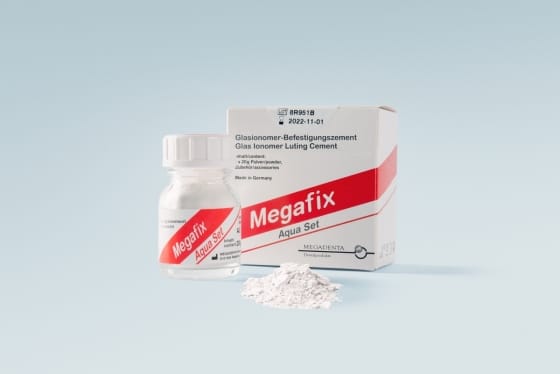 Megafix - Wasseranmischbarer Glasionomer-Zement