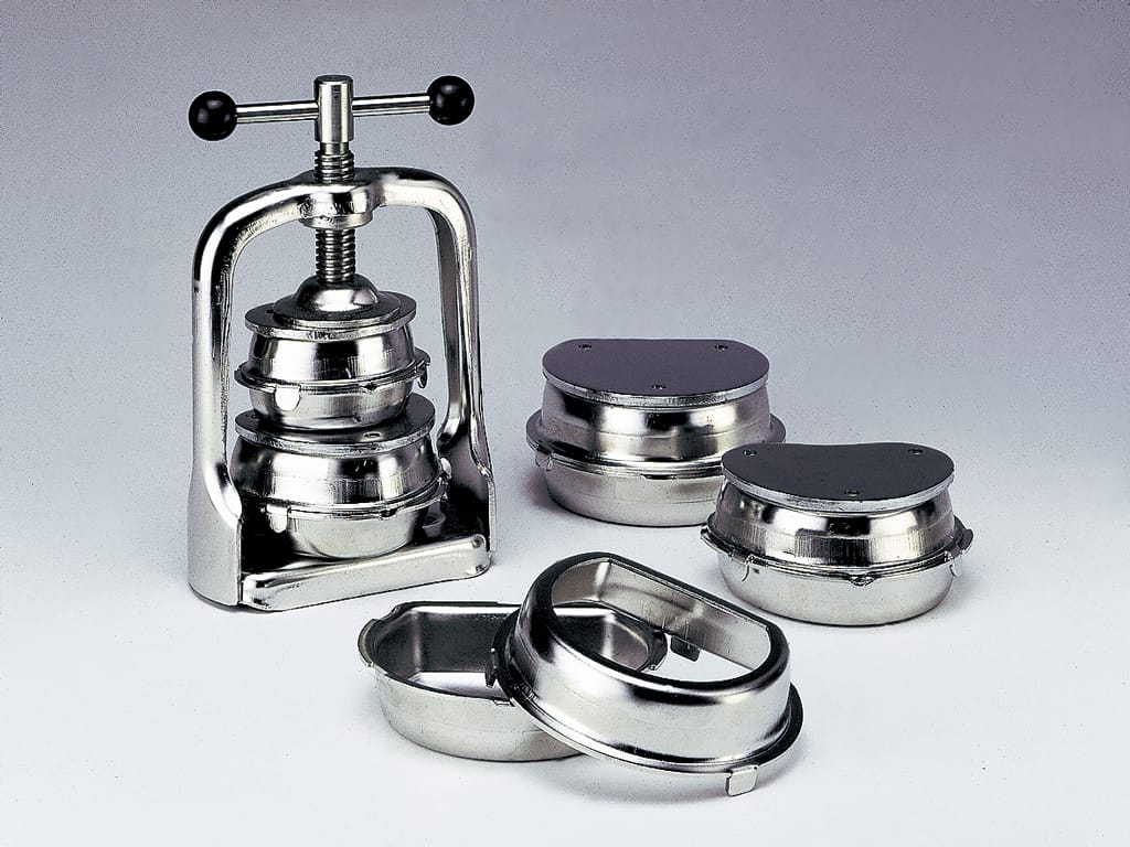 ST Flask & ST Clamp – Yamahachi Dental MFG., CO., Gipszusätze, Stumpflacke und Gipslöser