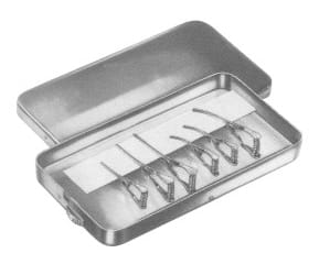 Surgical Instruments Set – EMERALD INSTRUMENTS, Trays, Sterilcontainer und Zubehör