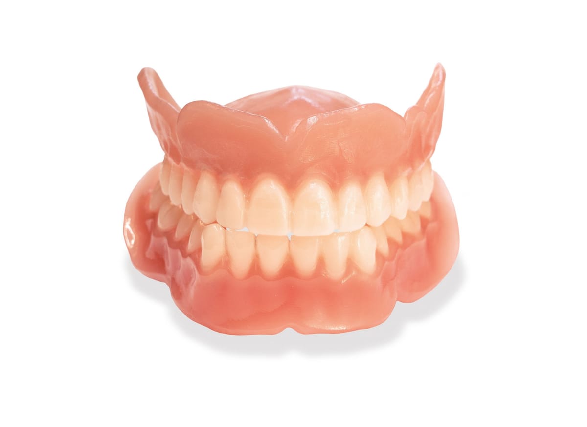 i-PD Totalprothese – i-ProDens GmbH, Prothesenkunststoffe