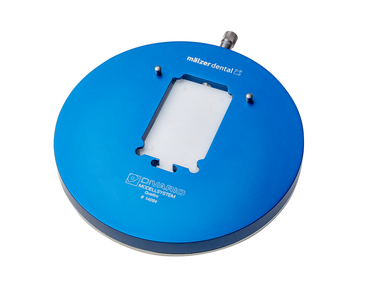 Plattenaufnahme für DIVARIO® Quattro – Mälzer Dental GmbH & Co. KG, Tiefziehfolien und -platten