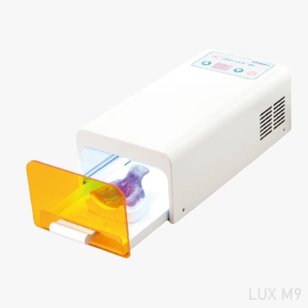 TRAY-LUX M9