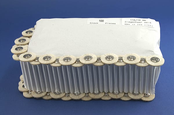 Miniaturbürsten mit Handstück, Ziegenhaar weiß, Ø 19 mm, 112/19 mm H, 100 Stück MBH 12 209 – POLIRAPID – DR. MONTEMERLO GMBH & CO KG, Polierbürsten, Schwabbeln