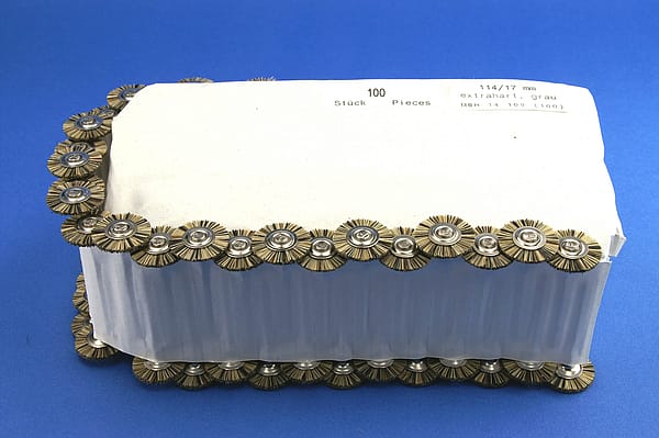 Miniaturbürsten mit Handstück, Borste extrahart, Ø 17 mm, 114/17 mm H, 100 Stück MBH 14 109