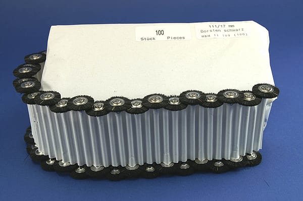 Miniaturbürsten mit Handstück, Borste schwarz, Ø 17 mm, 111/17 mm H, 100 Stück MBH 11 109 – POLIRAPID – DR. MONTEMERLO GMBH & CO KG, Polierbürsten, Schwabbeln