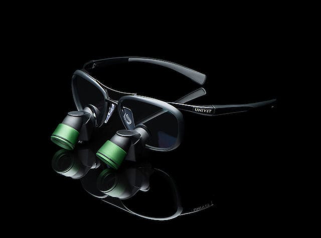 Maßgefertigte Lupenbrillen – Univet Loupes Spa Optical Technologies, Lupenbrillen und Mikroskope
